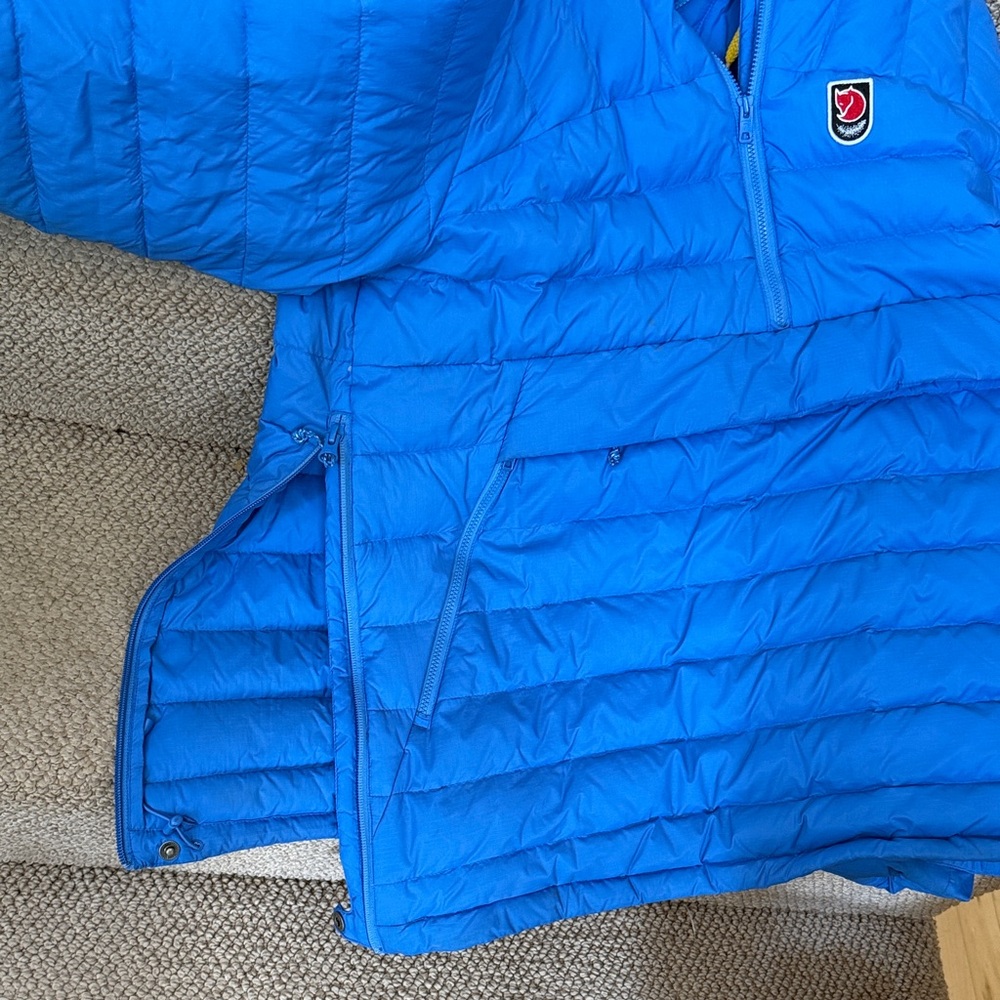 Fjallraven Women's Blue Puffer Jacket - Picture 8 of 8